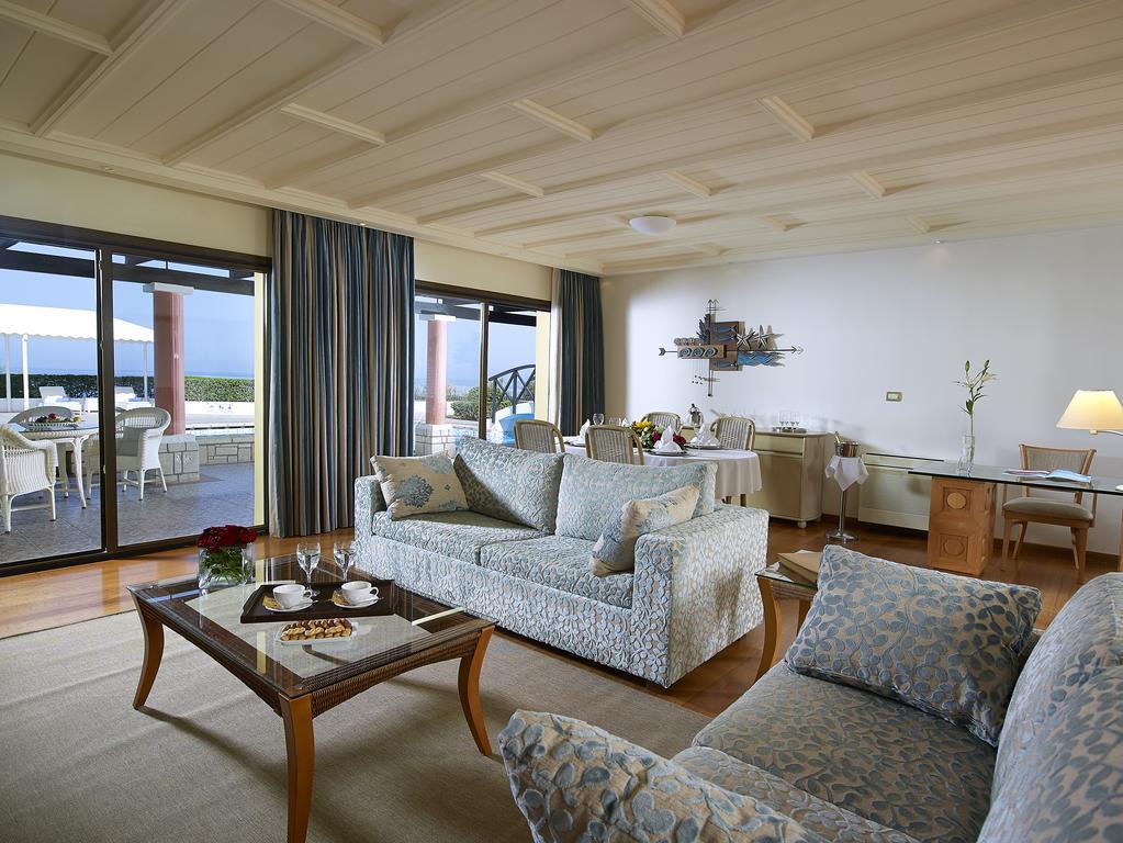Knossos Royal Villas Херсониссос Экстерьер фото